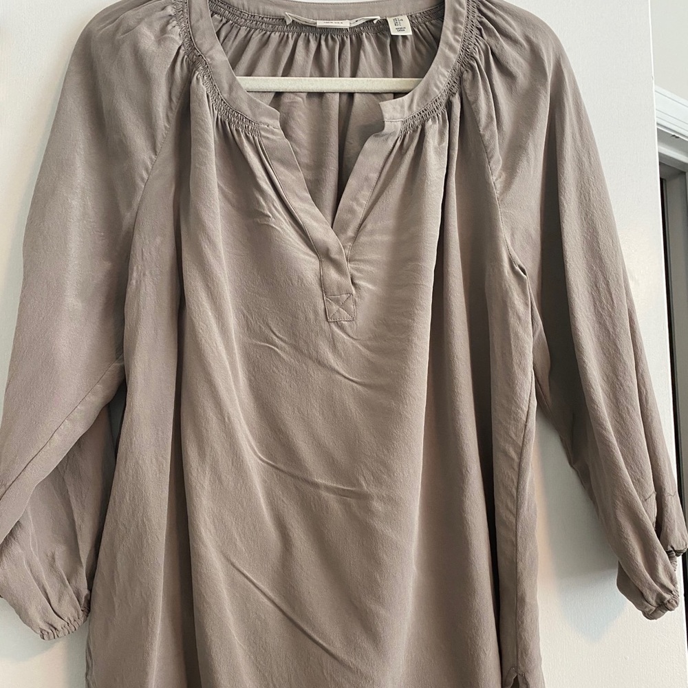 Max studio large silk blouse